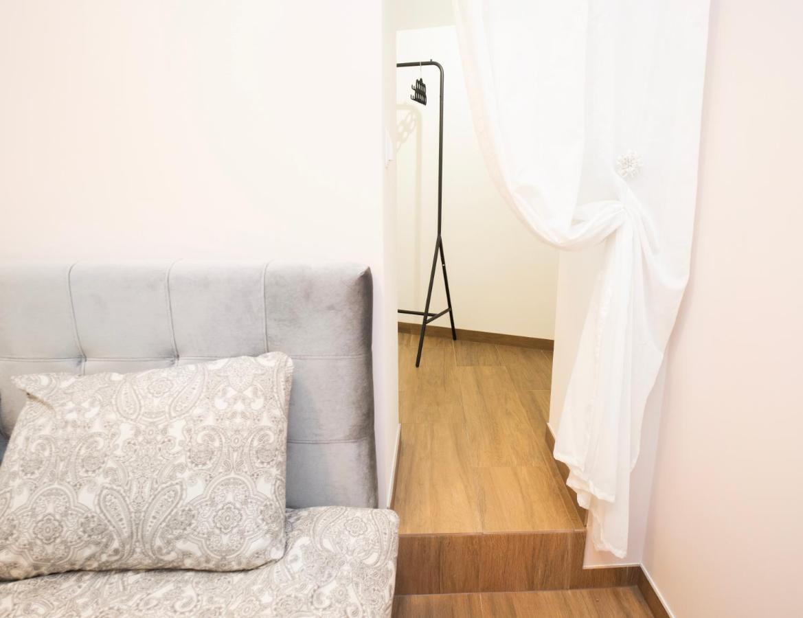 Downhill Apartment On The Groundfloor Kaunas Exterior foto